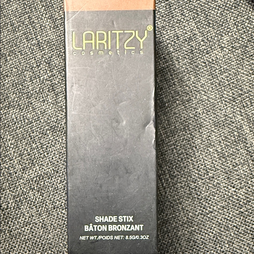 Laritzy Cosmetics Bronzer and Contour Shade Stix -Luau (deep chocolate)
